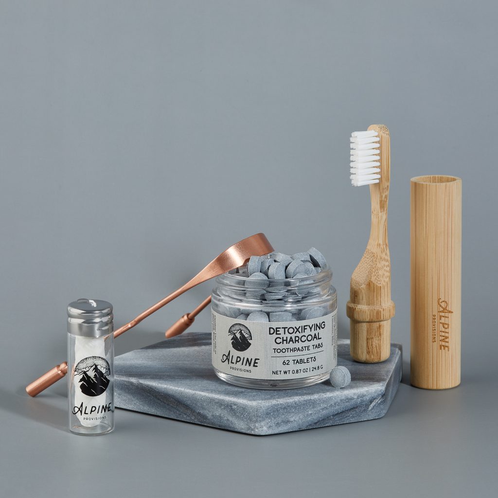 Davids fluoride-free sensitive whitening toothpaste with natural peppermint for enamel repair and fresh breath