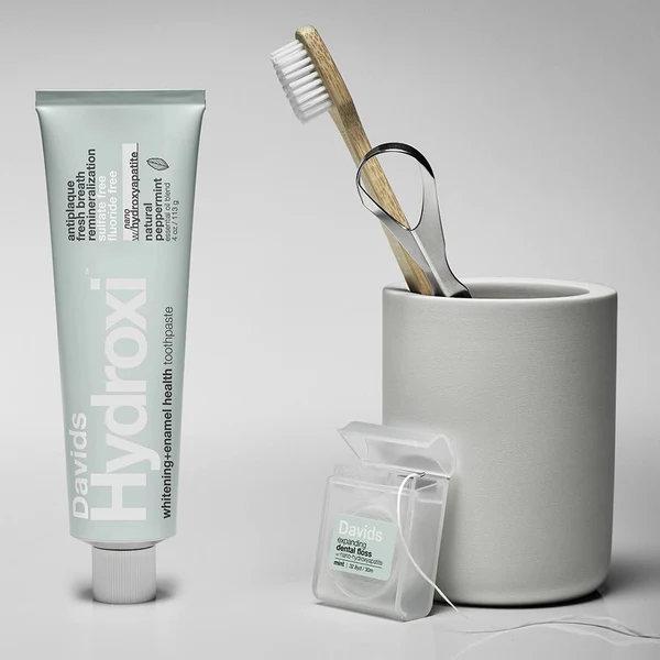 Davids fluoride-free sensitive whitening toothpaste with natural peppermint for enamel repair and fresh breath